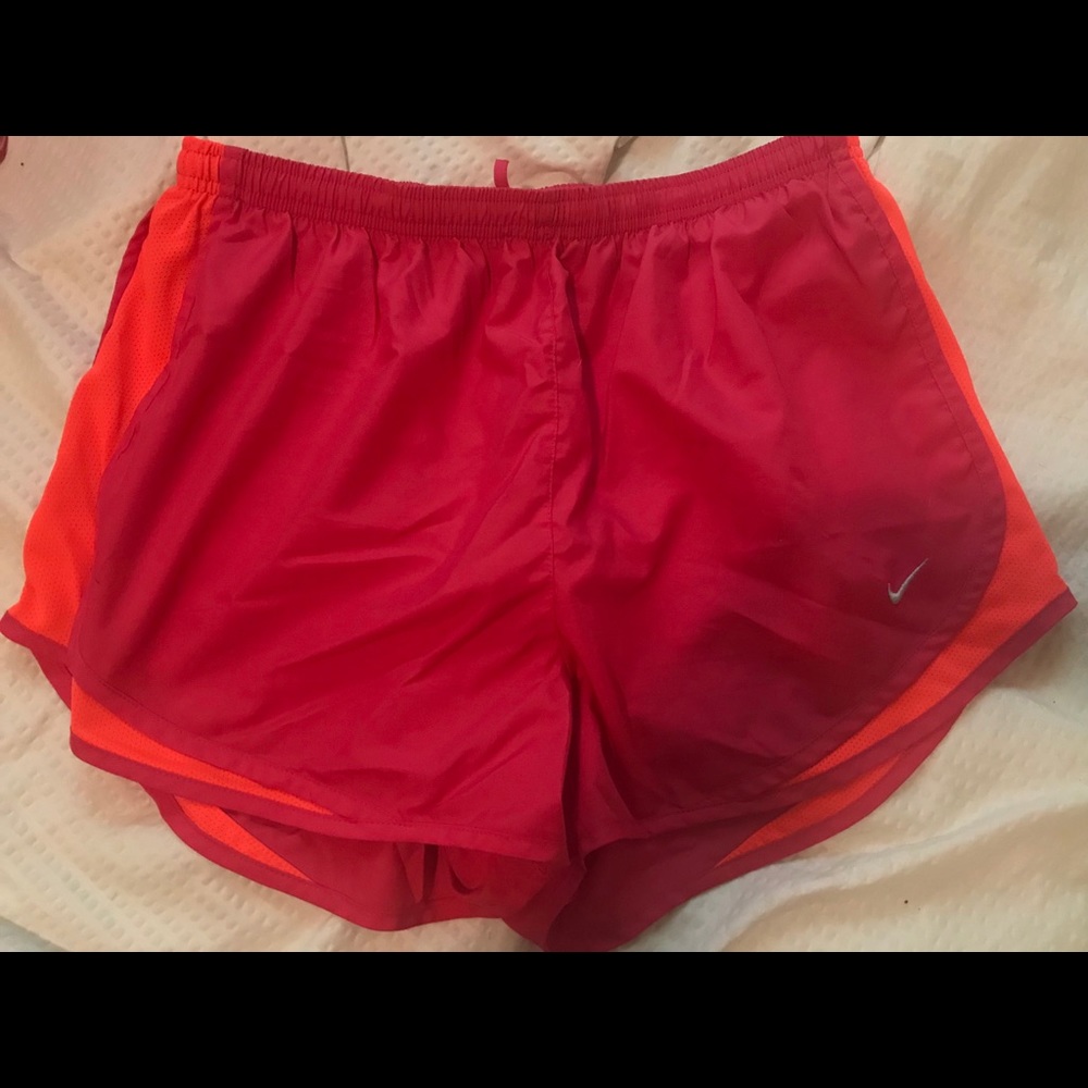 *WORN ONCE* Nike Dry Tempo Core Running Shorts
